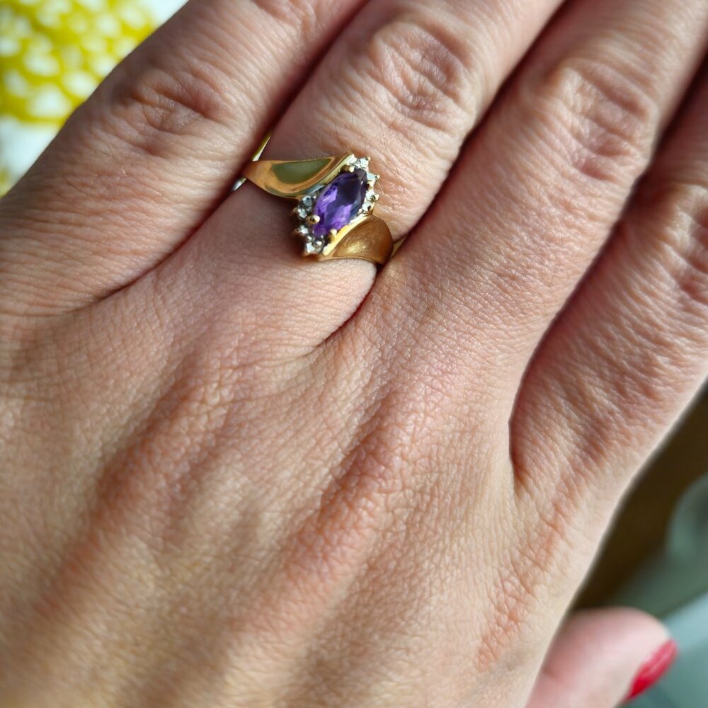 10k stamped gold pretty amethyst ring